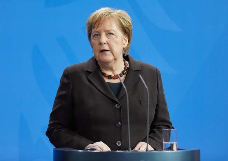 Angela Merkel Krysztopa: Nos très chers maitres allemands sont trop bons