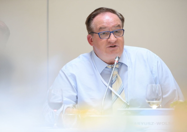 Jacek Saryusz-Wolski Saryusz-Wolski przedstawia opinię prawną ws. przewidywanego