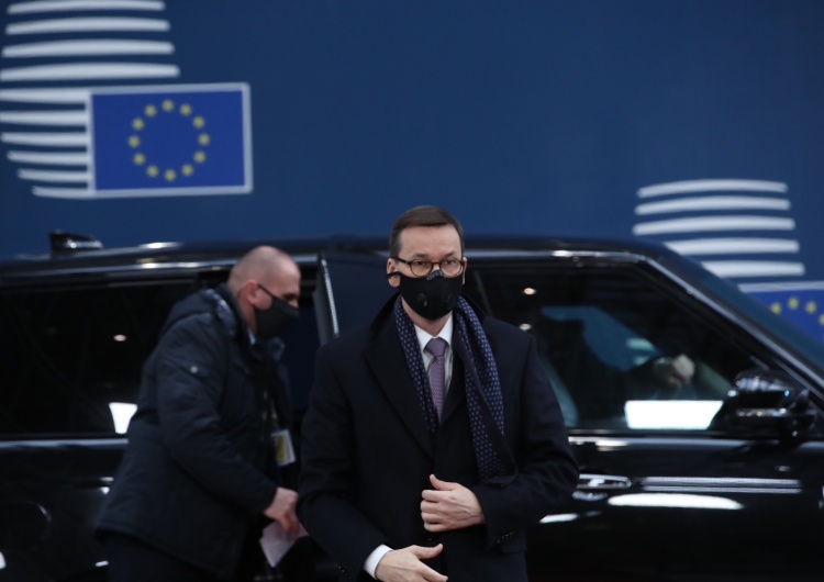 Mateusz Morawiecki przybył do Brukseli na szczyt unijnych liderów Premier jest już w Brukseli. „Stoimy na progu podjęcia bardzo ważnych decyzji”