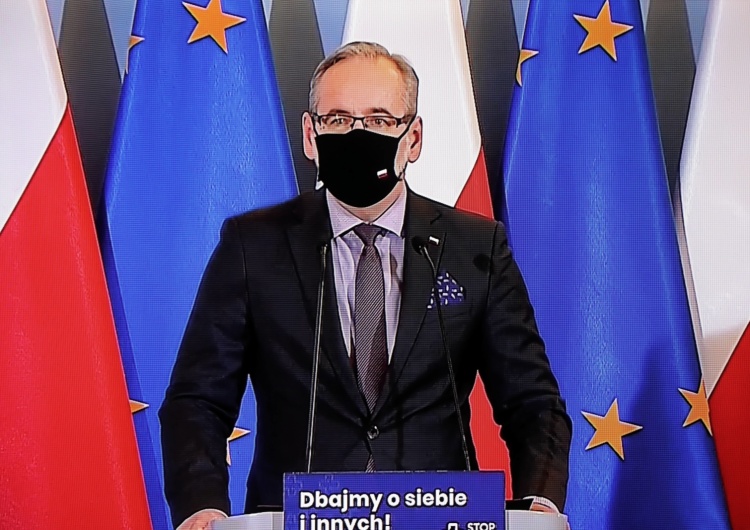 Niedzielski: Trzecia fala jest realnym ryzykiem; w święta zostańmy w domu