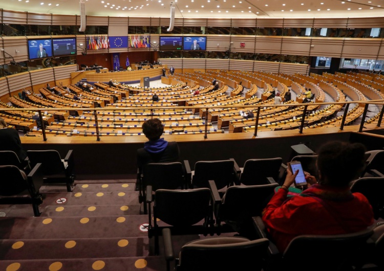 EU Parlament „Bajeczka”. Europosłowie podzieleni ws. szczytu UE