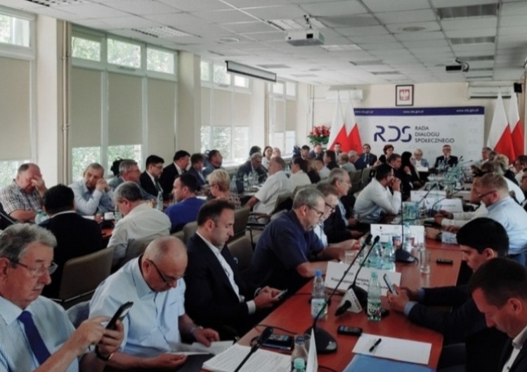 Partnerzy społeczni w RDS zadeklarowali wolę negocjacji nad paktem społecznym