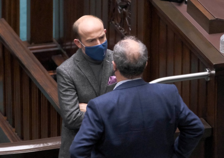  [KULISY] W PO potężny spór ws. nowej deklaracji ideowej - kością niezgody aborcja i związki partnerskie