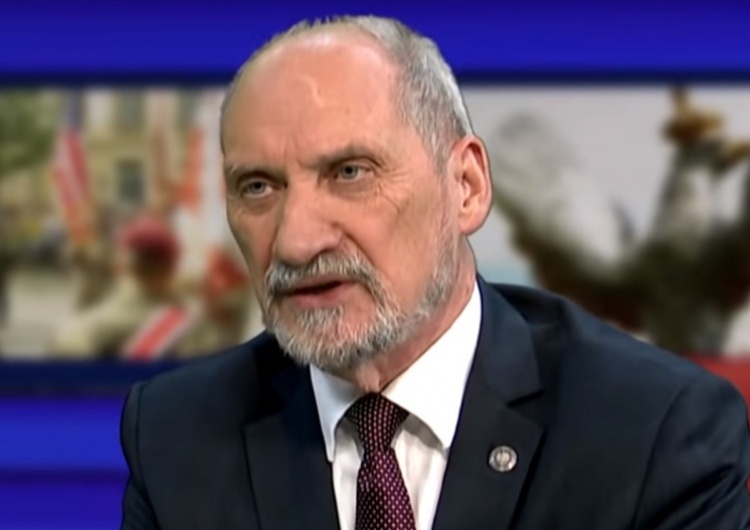 Antoni Macierewicz Macierewicz krytykuje pomysł Gowina. „Niedopuszczalna próba zakwestionowania stanowiska TK”