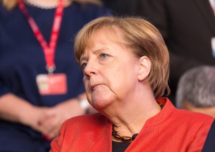 Angela Merkel Niemcy: Ostra krytyka za kompromis z Polską i Węgrami. „Kto chce odzyskać suwerenność, musi opuścić UE”