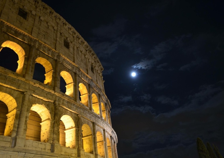 Rzym/Koloseum W Rzymie potwierdzono zakażenie nową odmianą koronawirusa