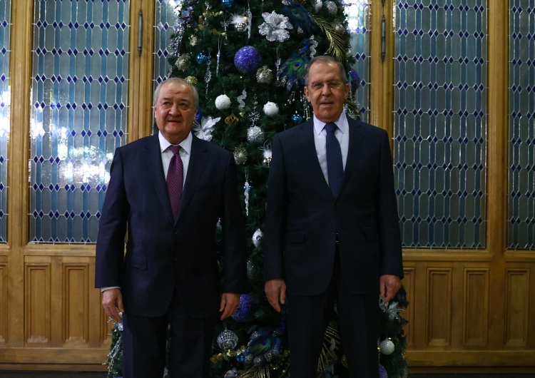 Sergei Lavrov,  Abdulaziz Kamilov  Rosja grozi rozszerzeniem 