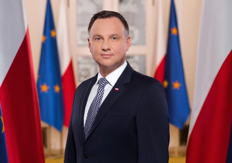 Andrzej Duda Prezydent Andrzej Duda odpowiedział czy się zaszczepi