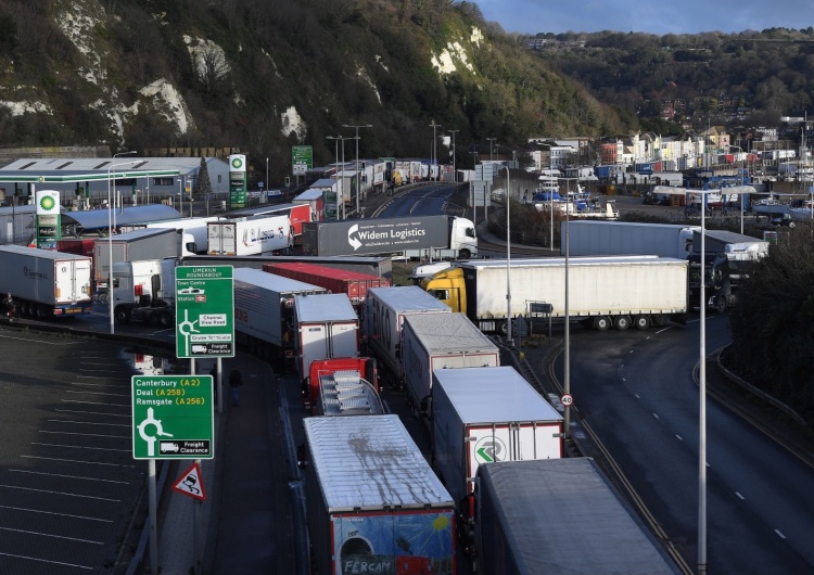 Wielka Brytania: Ponad 700 ciężarówek opuściło Dover. Około 5000 czeka na wyjazd