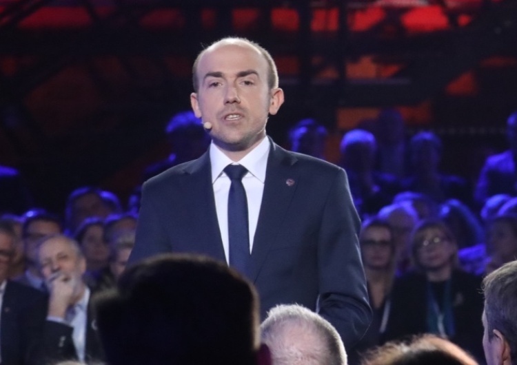 Budka atakuje PiS ws. szczepionek. Miażdżąca odpowiedź internautów