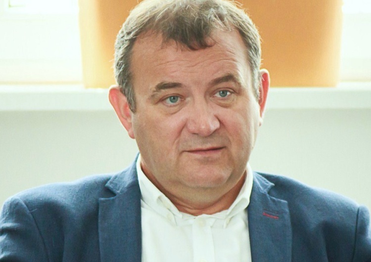 Gawłowski publikuje skandaliczną grafikę. Śpiewak:
