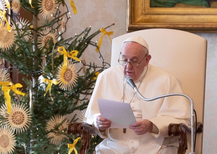 Papież Franciszek Z powodu choroby papież Franciszek nie odprawi nabożeństwa i mszy na przełomie roku