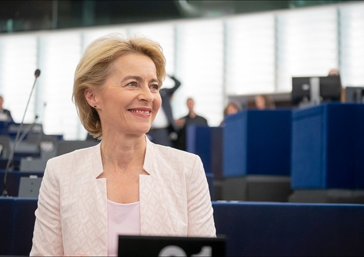  Von der Leyen: KE autoryzowała szczepionkę przeciwko Covid-19 firmy Moderna