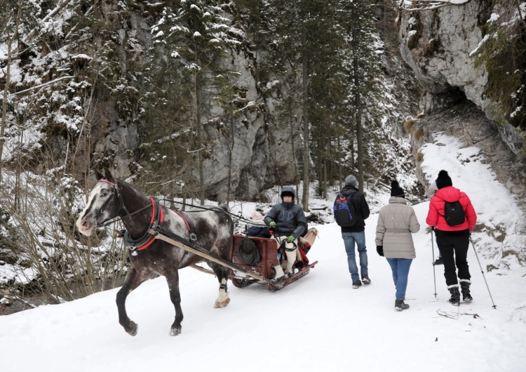 Tatry: Pierwszy feryjny weekend. Wielu turystów na górskich szlakach Górale mówią 