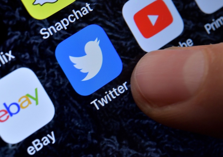 Ile kont użytkowników Twittera z UE zostało zablokowanych? Komisja Europejska odpowiada