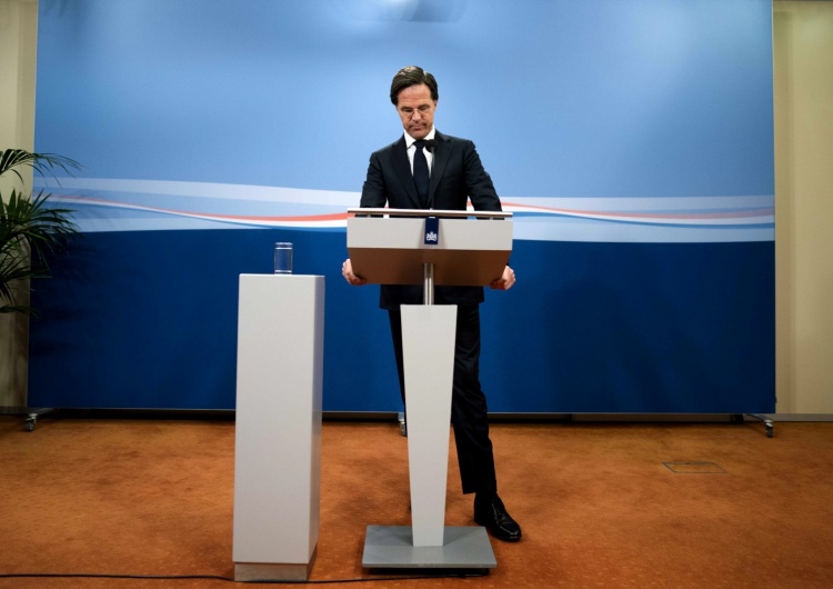 Afera w Holandii. Rząd podał się do dymisji