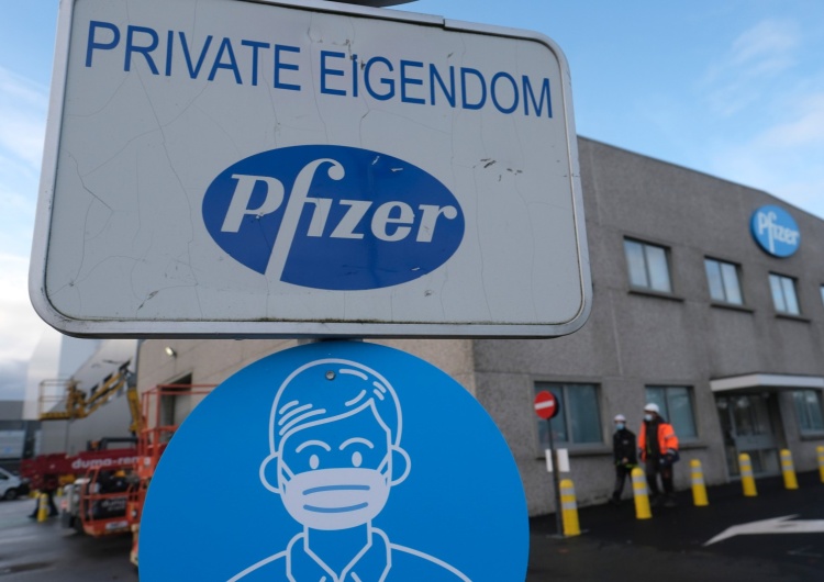  Pfizer zmniejszył ilość szczepionek dla UE z powodu kontraktu z... Chinami? Prof. Gut: 