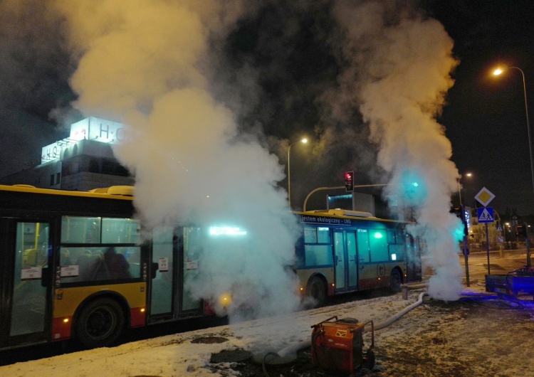  Warszawa: Kolejna awaria sieci ciepłowniczej. Tym razem na Ursynowie