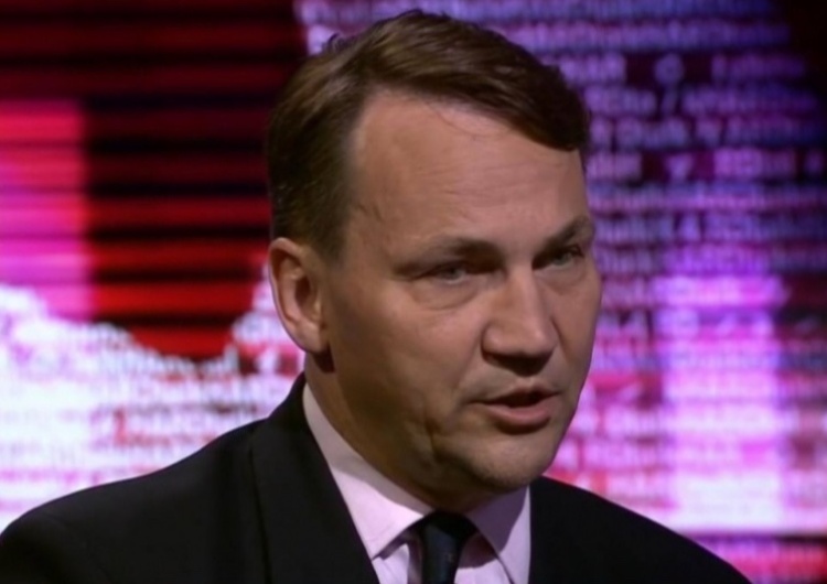 Sikorski zapytany o odejście Muchy. Mocne słowa o Hołowni: „Kłusuje po stronie opozycji”