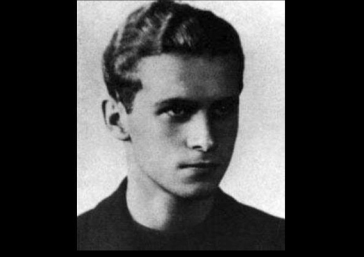 100 lat temu urodził się Krzysztof Kamil Baczyński - brylant, którym strzelaliśmy do wroga
