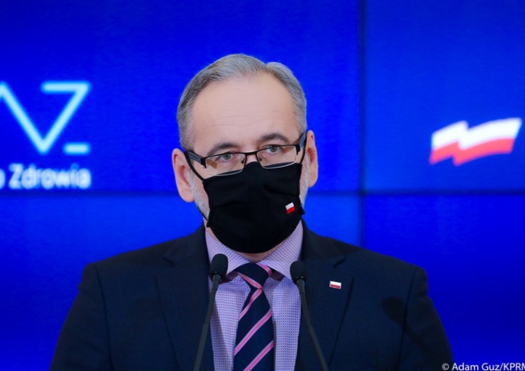 Jest decyzja. Większość obostrzeń przedłużona, wraca handel w galeriach handlowych