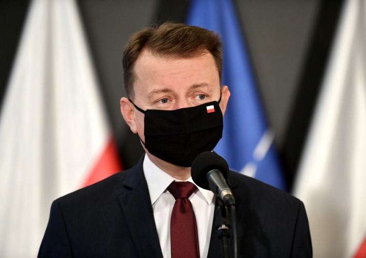 Szef MON: Obowiązkiem żołnierzy jest się zaszczepić