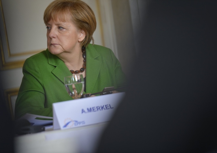 Angela Merkel UE umiera na Covid, a tymczasem Niemcy... wymieniają szczepionki za układy krzemowe do niemieckich aut. Szokujący deal z Tajwanem