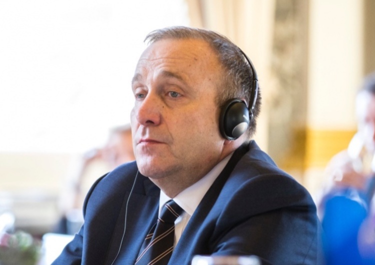 Schetyna: Nie ma powrotu do kompromisu aborcyjnego. Kobietom trzeba dać prawo wolnego wyboru