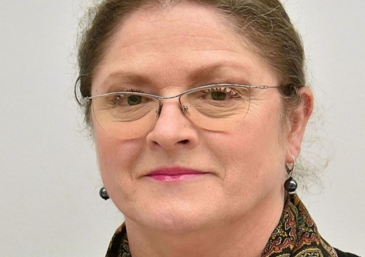 „Za niesprawdzone kłamstwo sprzedacie ojca i matkę”. Mocny wpis Krystyny Pawłowicz
