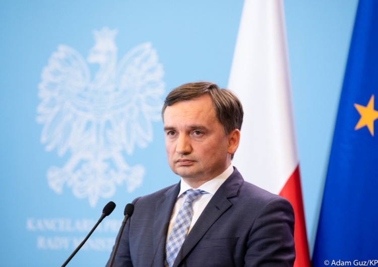 Solidarna Polska nie wiedziała o projekcie podatku od reklam? „To inicjatywa premiera”