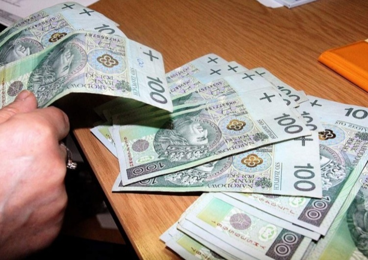 Dochód gwarantowany – konieczność czy zagrożenie?