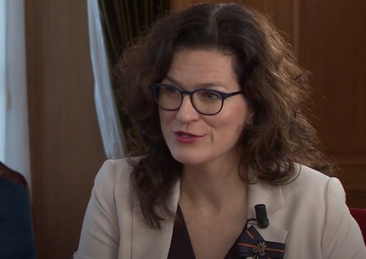 Aleksandra Dulkiewicz, prezydent miasta Gdańsk Dlaczego ubogi plac zabaw w Gdańsku kosztował aż 350 tys. zł?