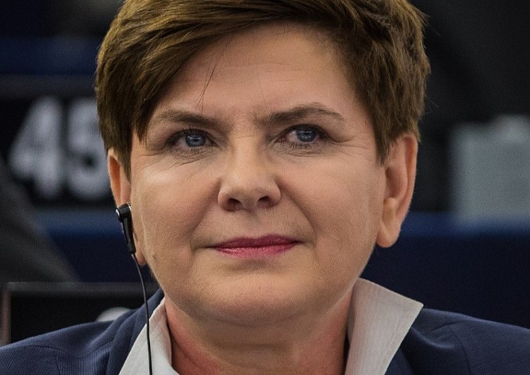 Beata Szydło Beata Szydło ostro: KE podpisała umowy, których nie potrafi wyegzekwować