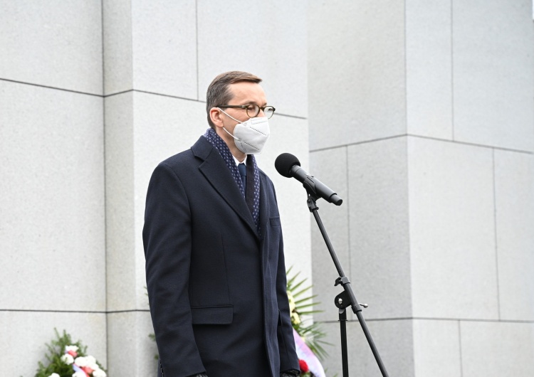 Mateusz Morawiecki [nasza fotorelacja] Narodowy Dzień Pamięci Żołnierzy Wyklętych. Uroczystości na Wojskowych Powązkach