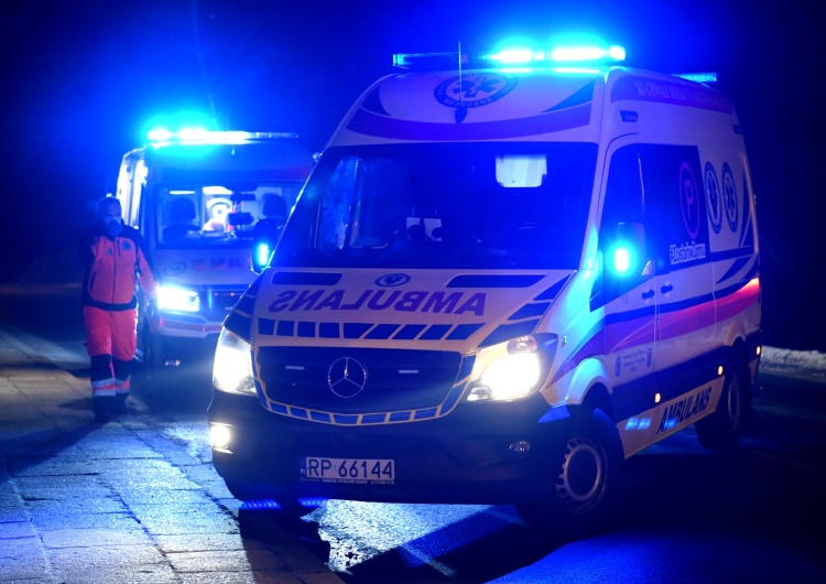 Tragiczny wypadek autobusu na Podkarpaciu. Są ofiary i wielu rannych
