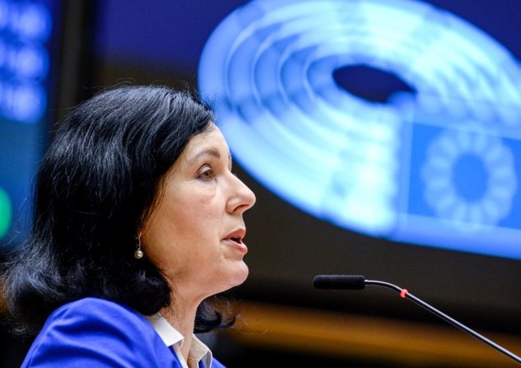 Jourova chce poszerzyć i wzmocnić kompetencje KE w zakresie wolności mediów