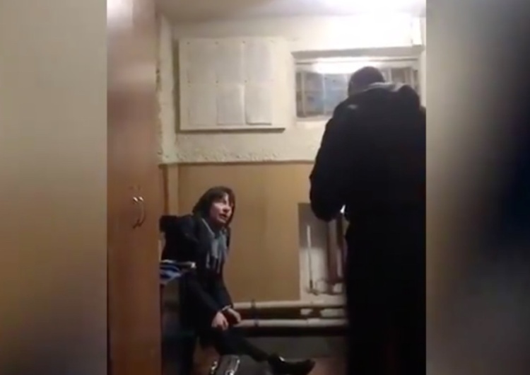  [WIDEO] Dyrektorka Polskiej Szkoły w Brześciu zatrzymana. „Krzyczy, że ją uderzono, jest w kajdankach”