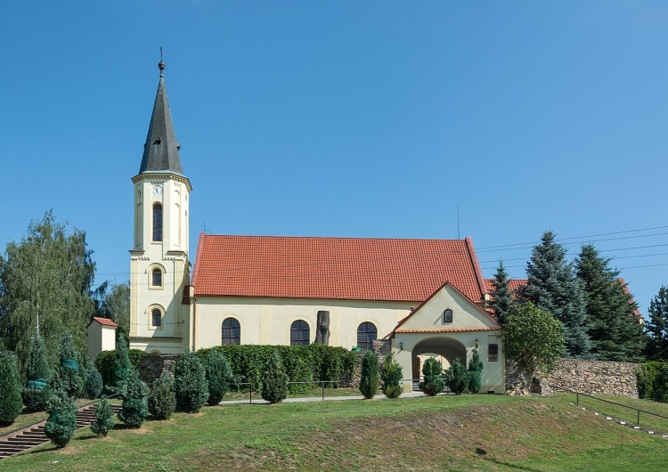 Kościół św. Jana Ewangelisty w Niedźwiedniku [Felieton