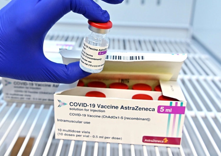  [SONDAŻ] AstraZeneca wzbudza niepokój Polaków. Zapytano, czy zrezygnowaliby ze szczepienia