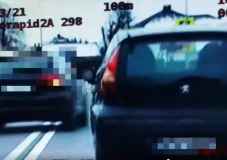  [Video] 20-latka w kilka minut zebrała 26 punktów karnych. Policjanci publikują nagranie