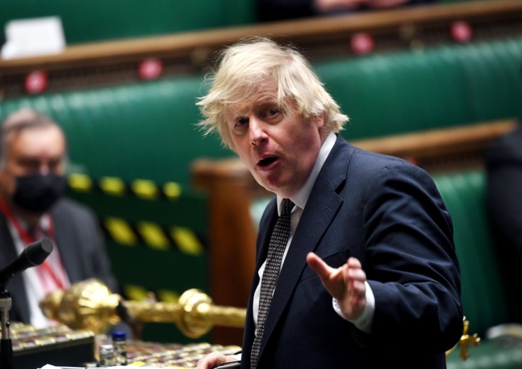 Johnson: Znoszenie restrykcji aktualne, mimo trzeciej fali epidemii w Europie