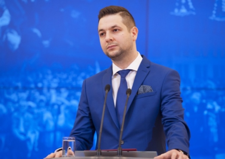 KE pozywa Polskę do TSUE. Patryk Jaki: Muszą mieć jakieś tematy zastępcze