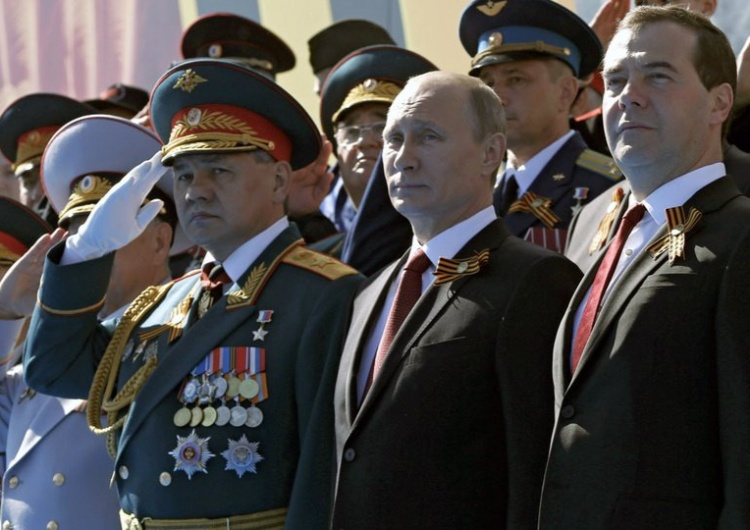 Szojgu, Putin i Miedwiedew