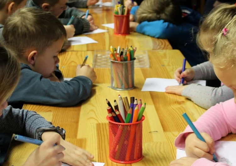  Konkurs na zajęcia z „edukacji antydyskryminacyjnej” w Poznaniu zorganizowany z naruszeniem przepisów