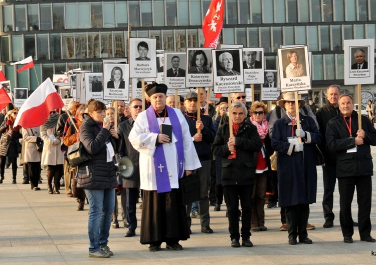 Uczcijmy godnie i w jedności XI Rocznicę Katastrofy Smoleńskiej. Solidarni 2010 zapraszają na Marsz z Portretami Ofiar