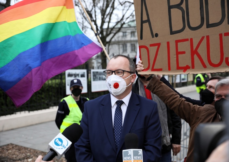 Trybunał Konstytucyjny przerwał rozprawę ws. konstytucyjności przedłużenia kadencji RPO