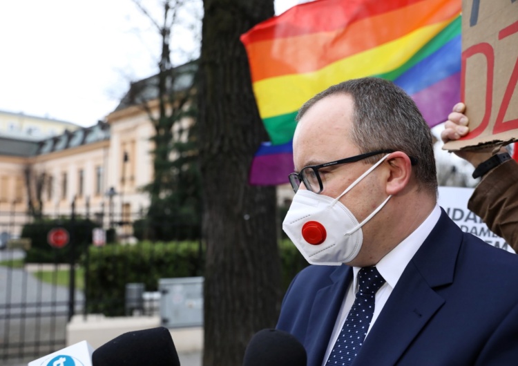 Prawy Sierpowy: Rzecznik Praw Obyw... Sorry pomyłka!