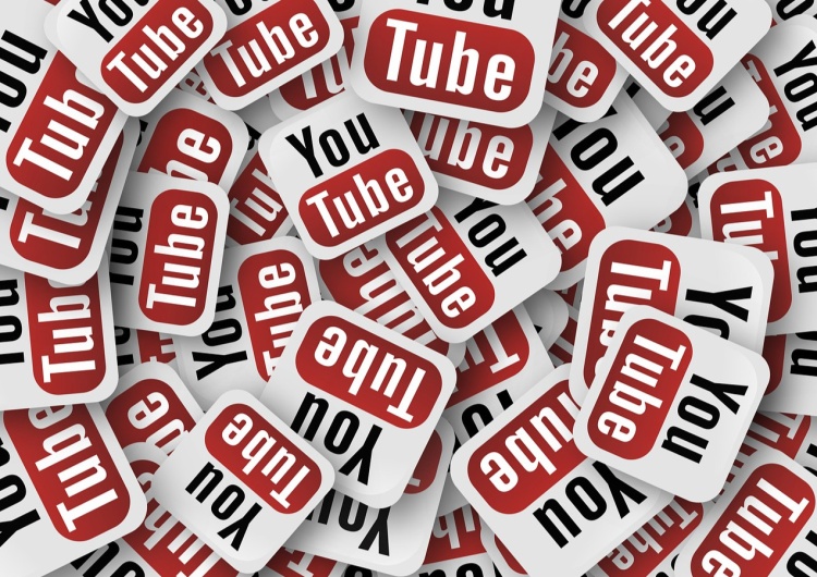 zdjęcie ilustracyjne Dyrektor YouTube’a otrzymała nagrodę wolności słowa. Sponsorowaną przez YouTube’a