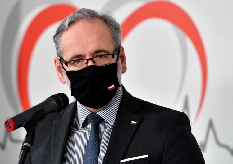 Od 15 maja znika obowiązek noszenia maseczek na zewnątrz
