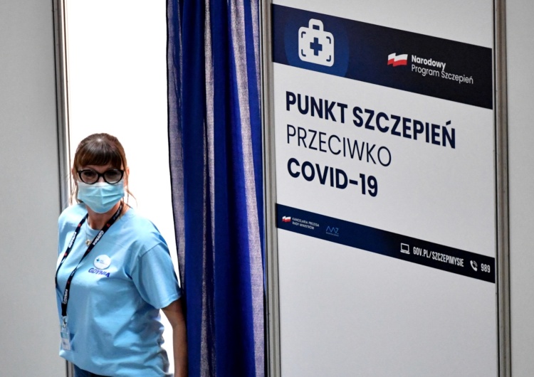 Gdynia, 29.04.2021. Punkt Szczepień Powszechnych w Arenie Gdynia - Zdjęcie ilustracyjne Wałbrzych: Radni podjęli decyzję. Szczepienie przeciw COVID-19 obowiązkowe dla mieszkańców